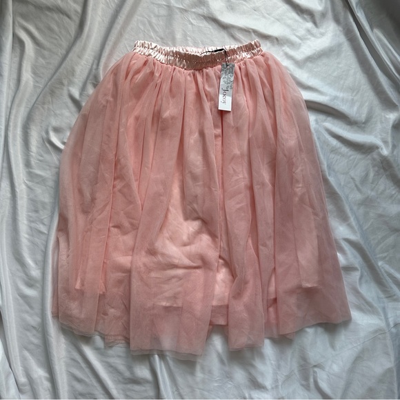 NWT Small MIDI Tulle Skirt - Picture 2 of 3